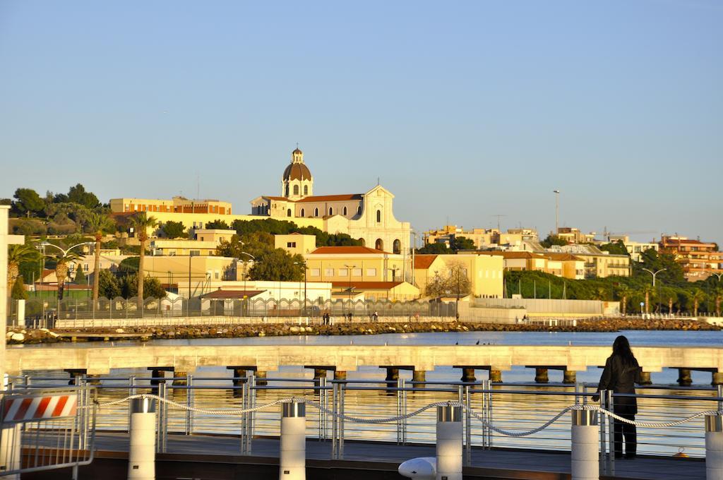 New Romantic Apartment Cagliari Room photo